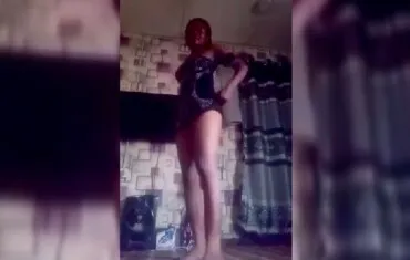 Modesta Nude showing her Ass